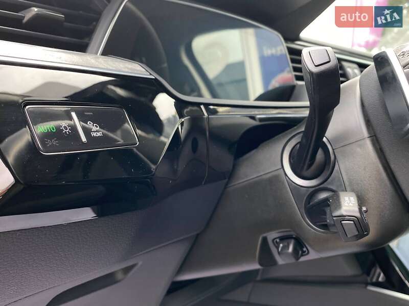 Внедорожник / Кроссовер Audi e-tron 2022 в Львове