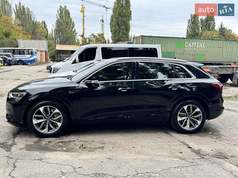 Внедорожник / Кроссовер Audi e-tron 2020 в Одессе