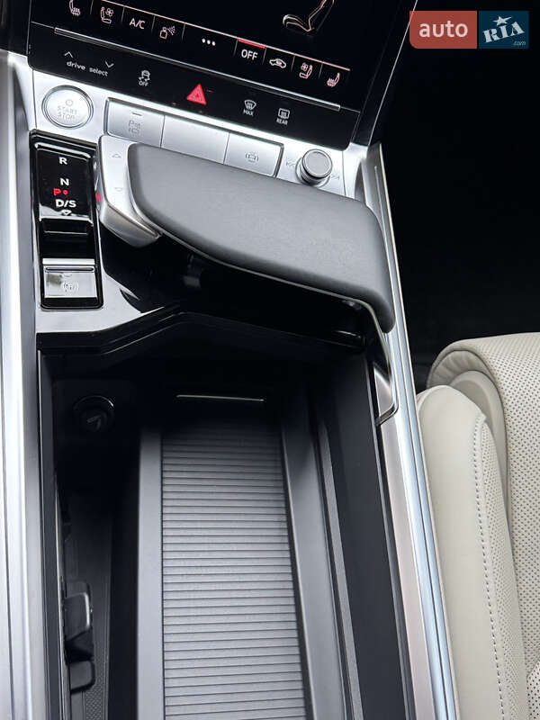 Внедорожник / Кроссовер Audi e-tron 2020 в Одессе