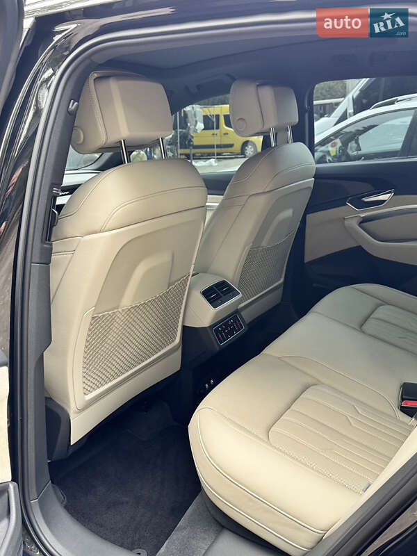 Внедорожник / Кроссовер Audi e-tron 2020 в Одессе