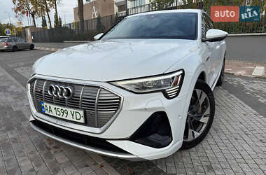 Внедорожник / Кроссовер Audi e-tron 2020 в 