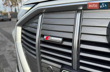 Внедорожник / Кроссовер Audi e-tron 2020 в 