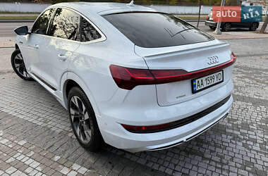 Внедорожник / Кроссовер Audi e-tron 2020 в 