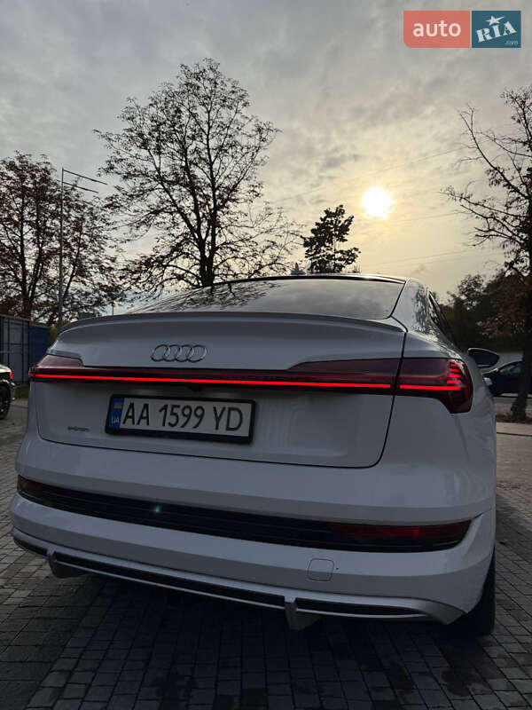Внедорожник / Кроссовер Audi e-tron 2020 в Киеве фото 28 Внедорожник / Кроссовер Audi e-tron 2020 в Киеве