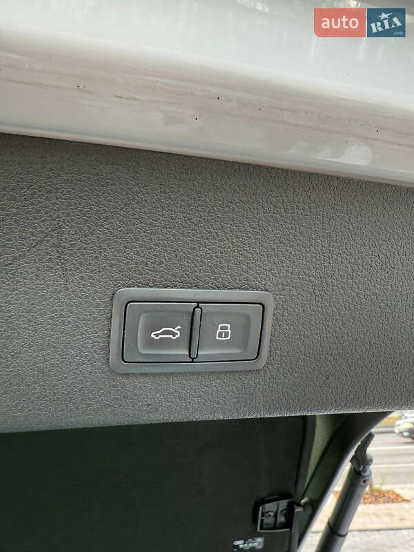 Внедорожник / Кроссовер Audi e-tron 2020 в Киеве фото 33 Внедорожник / Кроссовер Audi e-tron 2020 в Киеве