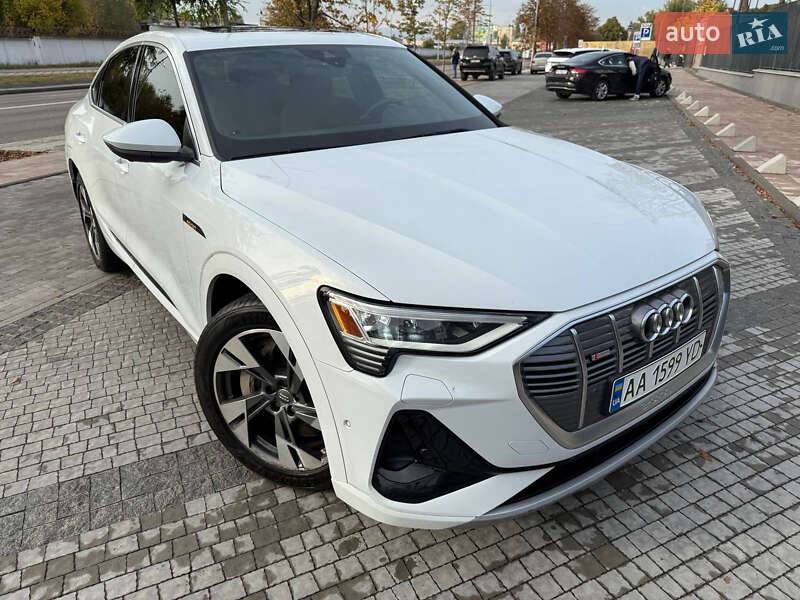 Внедорожник / Кроссовер Audi e-tron 2020 в Киеве фото 38 Внедорожник / Кроссовер Audi e-tron 2020 в Киеве