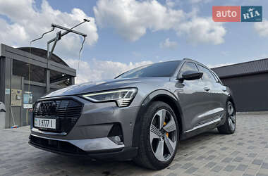 Внедорожник / Кроссовер Audi e-tron 2019 в 