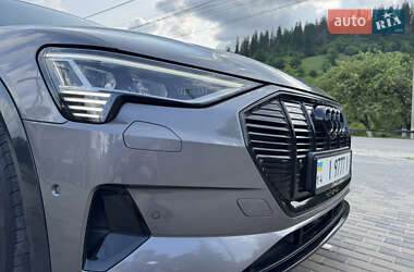 Внедорожник / Кроссовер Audi e-tron 2019 в 