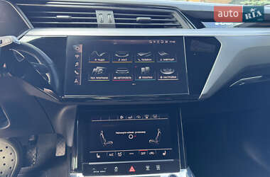 Внедорожник / Кроссовер Audi e-tron 2019 в 