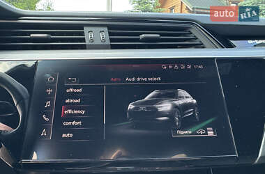 Внедорожник / Кроссовер Audi e-tron 2019 в 