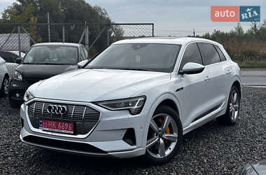 Внедорожник / Кроссовер Audi e-tron 2021 в 