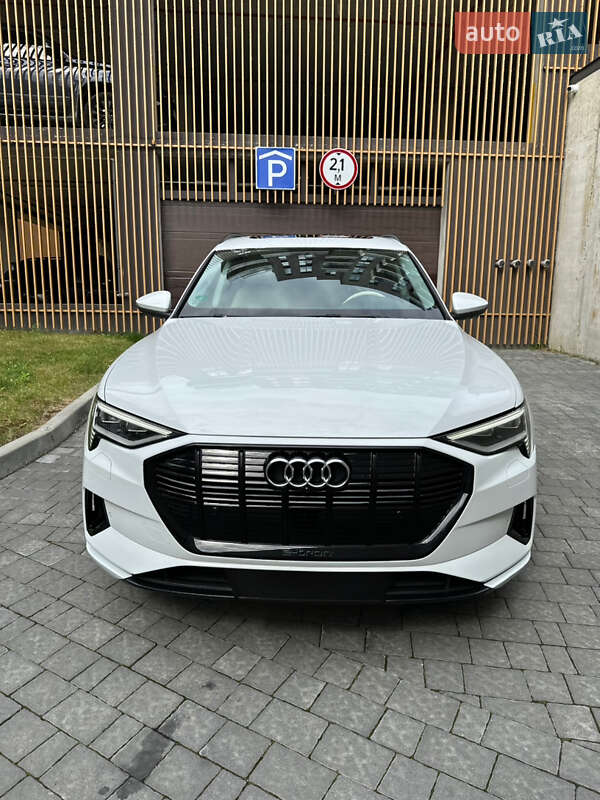 Внедорожник / Кроссовер Audi e-tron 2020 в Львове