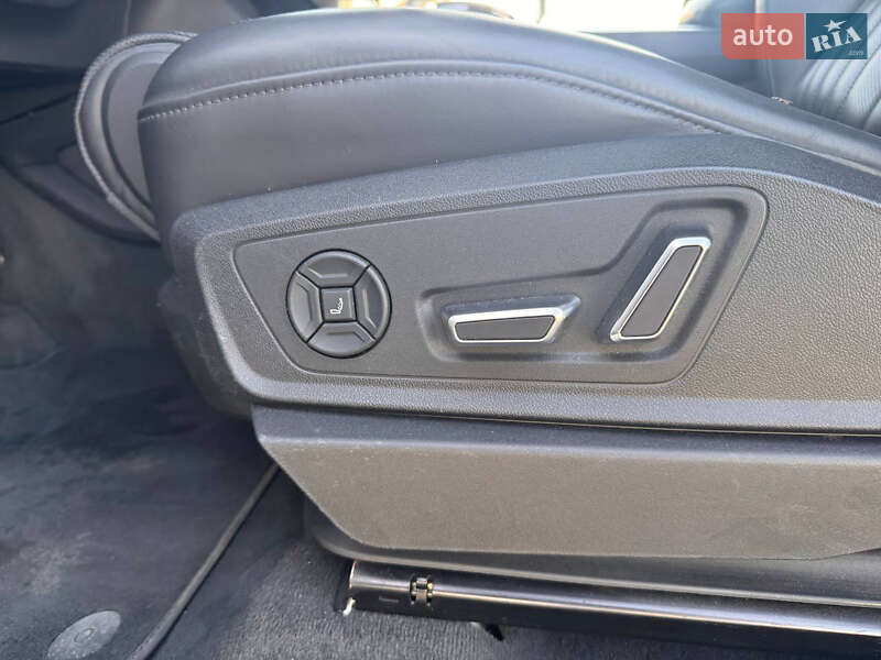 Внедорожник / Кроссовер Audi e-tron 2019 в Львове фото 14 Внедорожник / Кроссовер Audi e-tron 2019 в Львове