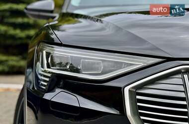 Позашляховик / Кросовер Audi e-tron 2020 в 