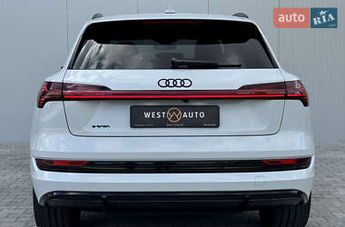 Позашляховик / Кросовер Audi e-tron 2022 в 