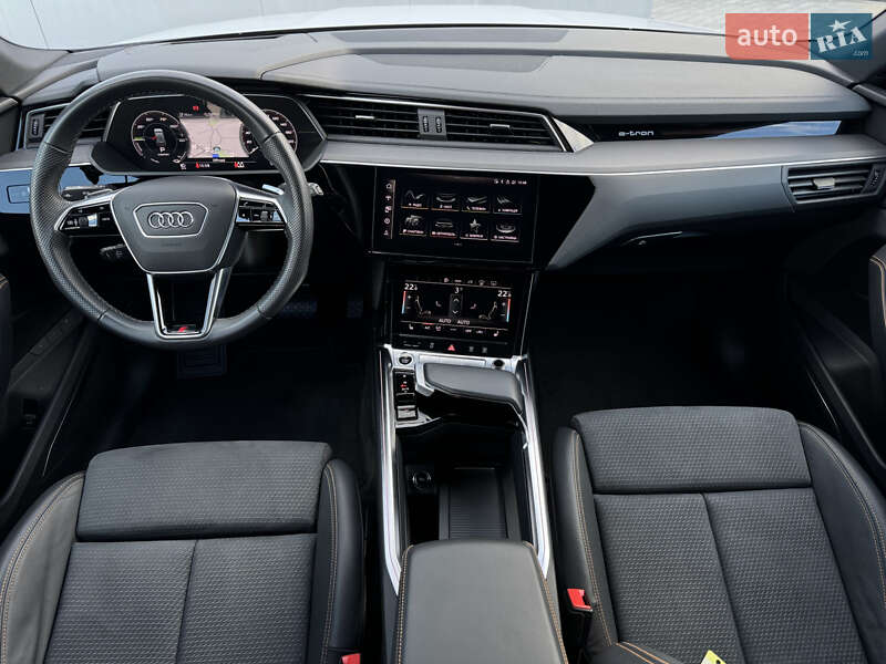 Позашляховик / Кросовер Audi e-tron 2022 в Мукачевому