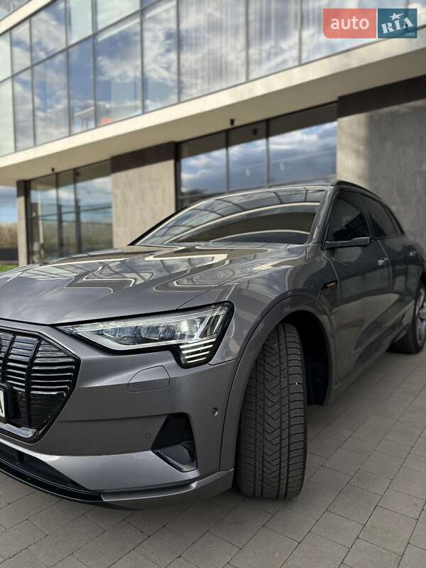 Позашляховик / Кросовер Audi e-tron 2019 в Ужгороді