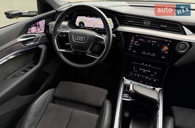 Внедорожник / Кроссовер Audi e-tron 2019 в 