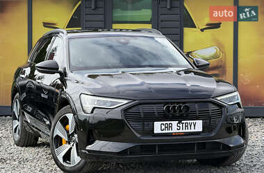 Внедорожник / Кроссовер Audi e-tron 2022 в 