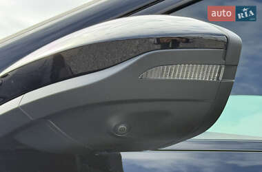 Внедорожник / Кроссовер Audi e-tron 2022 в 