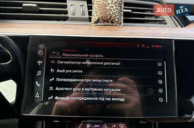 Внедорожник / Кроссовер Audi e-tron 2022 в 