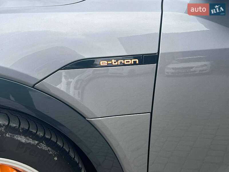 Позашляховик / Кросовер Audi e-tron 2019 в Львові