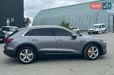 Внедорожник / Кроссовер Audi e-tron 2019 в 