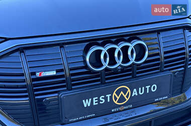 Внедорожник / Кроссовер Audi e-tron 2022 в 
