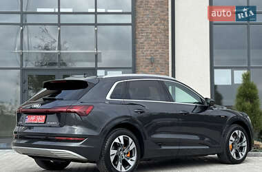 Внедорожник / Кроссовер Audi e-tron 2020 в 