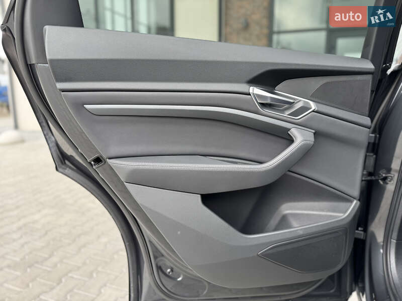 Внедорожник / Кроссовер Audi e-tron 2020 в Тернополе фото 58 Внедорожник / Кроссовер Audi e-tron 2020 в Тернополе