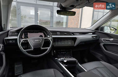 Внедорожник / Кроссовер Audi e-tron 2020 в 
