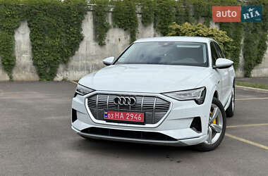 Внедорожник / Кроссовер Audi e-tron 2021 в 