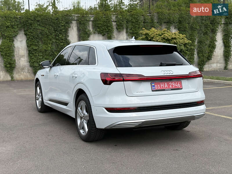 Позашляховик / Кросовер Audi e-tron 2021 в Рівному фото 17 Позашляховик / Кросовер Audi e-tron 2021 в Рівному