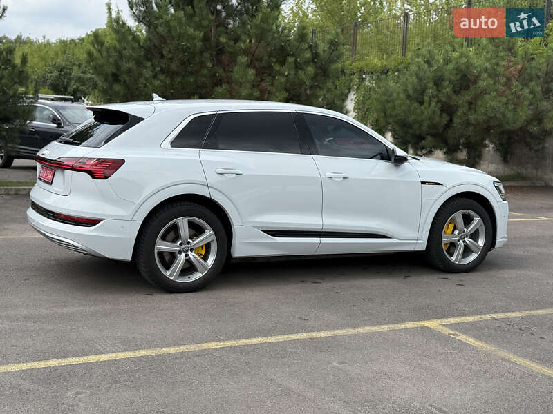 Позашляховик / Кросовер Audi e-tron 2021 в Рівному фото 23 Позашляховик / Кросовер Audi e-tron 2021 в Рівному