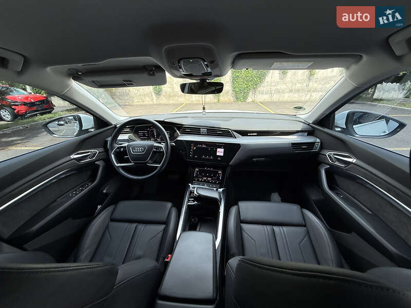 Позашляховик / Кросовер Audi e-tron 2021 в Рівному фото 46 Позашляховик / Кросовер Audi e-tron 2021 в Рівному