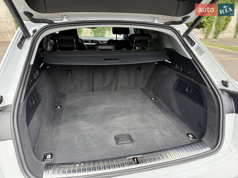 Позашляховик / Кросовер Audi e-tron 2021 в Рівному фото 49 Позашляховик / Кросовер Audi e-tron 2021 в Рівному