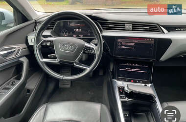Внедорожник / Кроссовер Audi e-tron 2019 в 