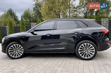 Внедорожник / Кроссовер Audi e-tron 2019 в 