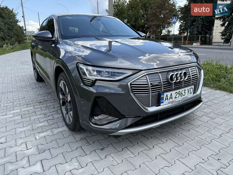 Внедорожник / Кроссовер Audi e-tron 2021 в Киеве