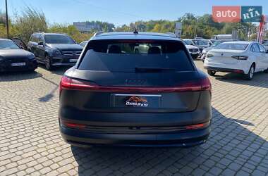 Внедорожник / Кроссовер Audi e-tron 2019 в 