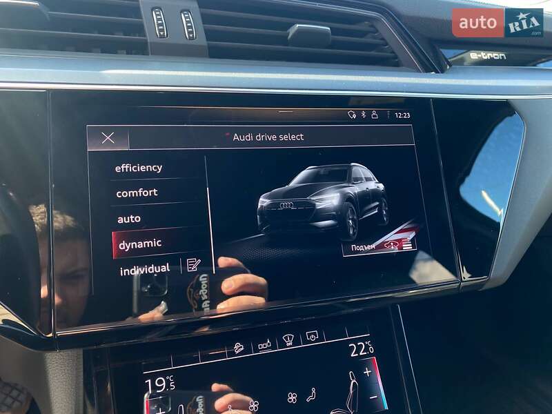 Внедорожник / Кроссовер Audi e-tron 2019 в Львове