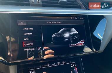 Внедорожник / Кроссовер Audi e-tron 2019 в 