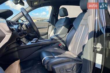 Внедорожник / Кроссовер Audi e-tron 2019 в 