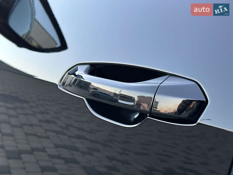 Позашляховик / Кросовер Audi e-tron 2021 в Мукачевому