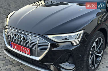 Внедорожник / Кроссовер Audi e-tron 2021 в 