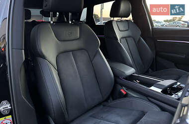 Внедорожник / Кроссовер Audi e-tron 2021 в 