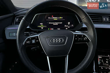 Внедорожник / Кроссовер Audi e-tron 2021 в 