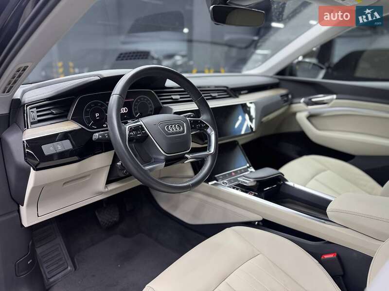 Внедорожник / Кроссовер Audi e-tron 2023 в Черновцах