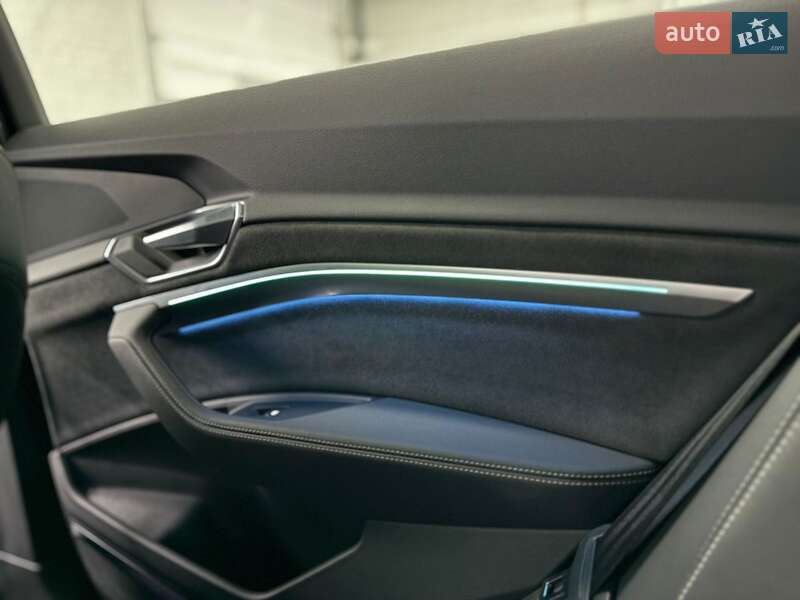 Внедорожник / Кроссовер Audi e-tron 2021 в Луцке