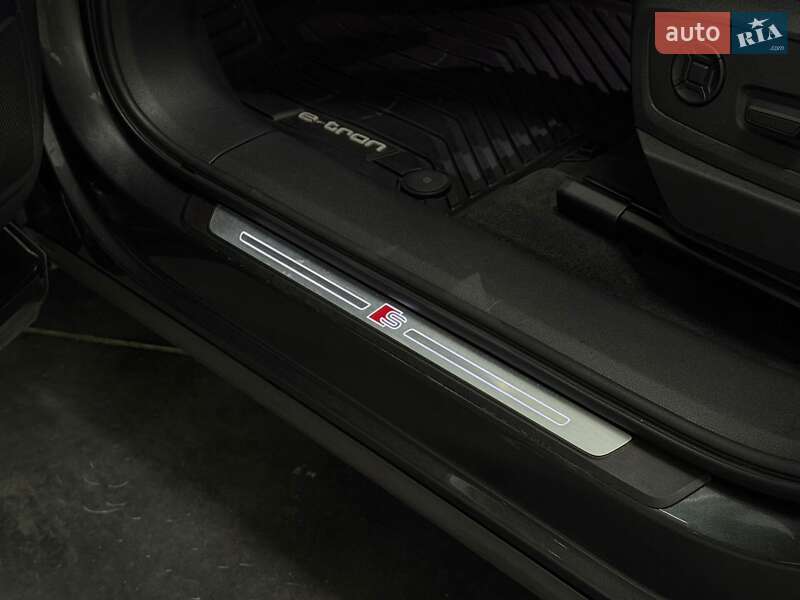 Внедорожник / Кроссовер Audi e-tron 2021 в Луцке